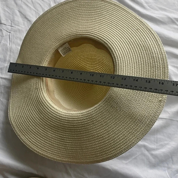 Ivory derby 🐎 floppy hat Napa wine tasting - Picture 7 of 7